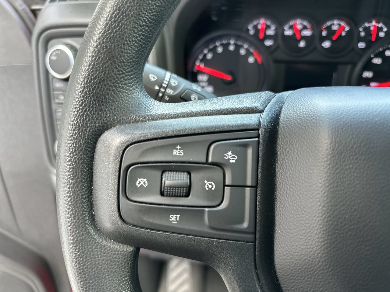 Used 2025 Chevrolet Silverado 1500 Custom Trail Boss AWD/4WD image 8