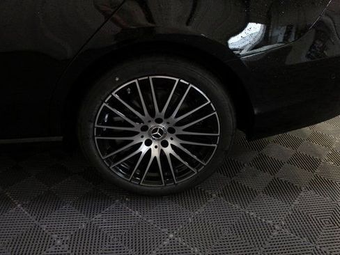 New 2025 Mercedes-Benz C 300 4MATIC Sedan image 8