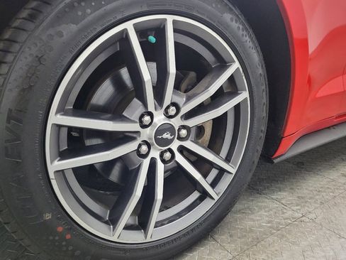 Used 2017 Ford Mustang Premium image 31