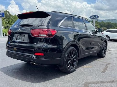 Used 2020 Kia Sorento S FWD image 4
