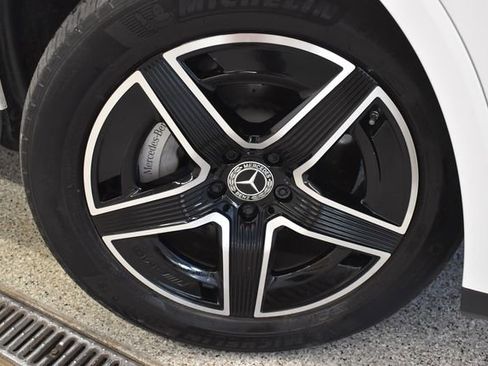 Used 2023 Mercedes-Benz GLC 300 4MATIC image 29