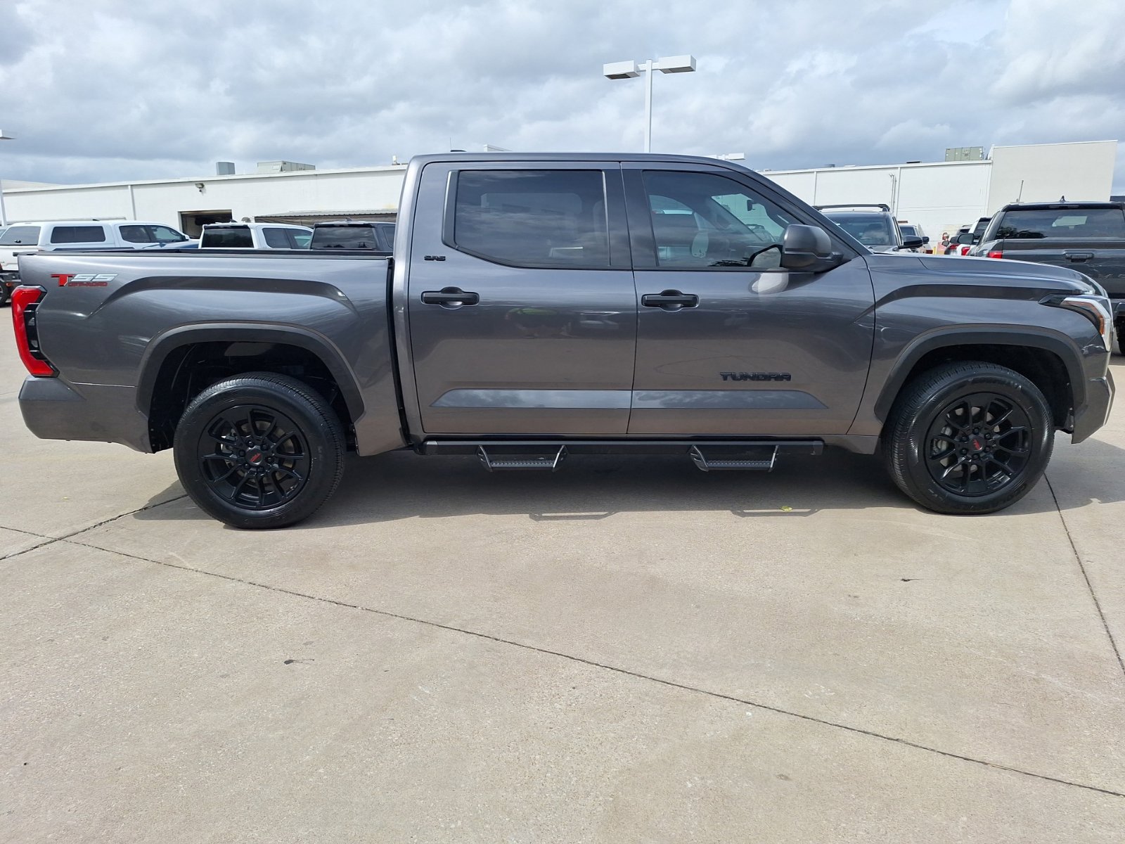Used 2022 Toyota Tundra SR5 RWD image 7