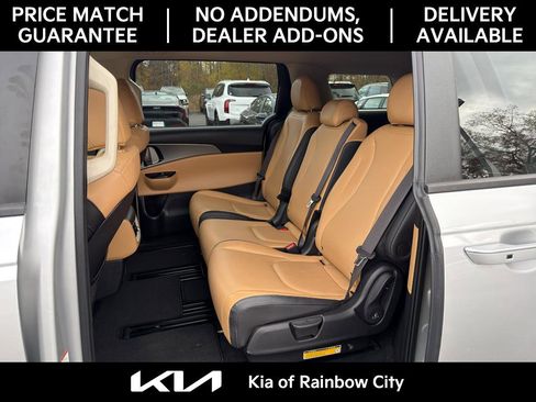 Used 2022 Kia Carnival LX image 15