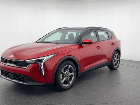 Used 2025 Kia K4 LXS image 3