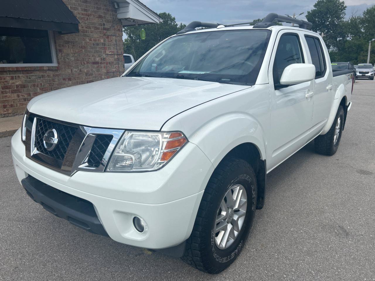 Used 2016 Nissan Frontier PRO-4X w/ Pro-4x Luxury Package AWD/4WD image 1