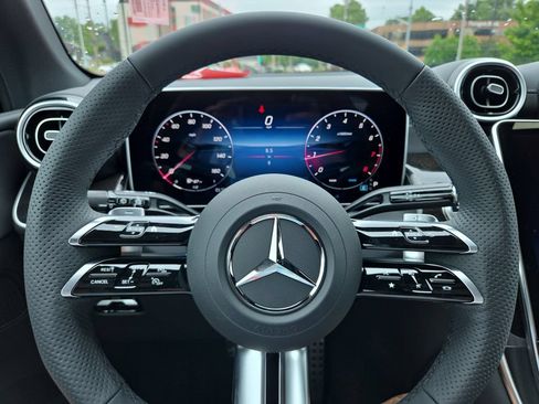 Used 2026 Mercedes-Benz GLC 300 4MATIC image 19