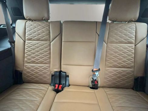 Used 2023 Cadillac Escalade Premium Luxury w/ LPO, Floor Liner Package AWD/4WD image 24