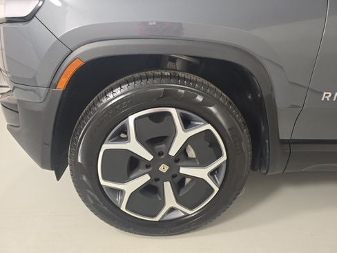 Used 2024 Rivian R1T Adventure AWD/4WD image 9