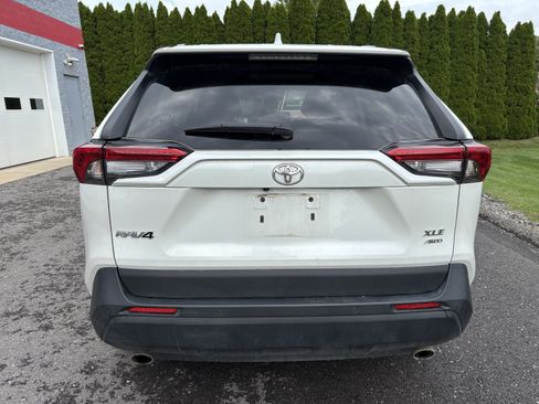 Used 2023 Toyota RAV4 XLE Premium AWD/4WD image 4