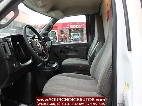 Used 2016 Chevrolet Express 3500 image 25