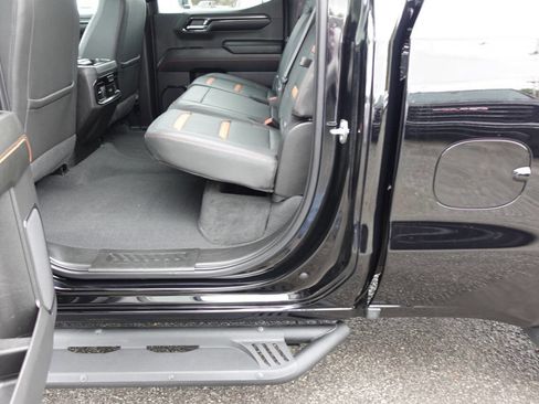 Used 2024 GMC Sierra 1500 AT4 w/ AT4 Preferred Package image 26