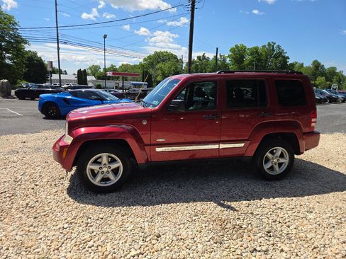 Used 2012 Jeep Liberty Sport AWD/4WD image 3