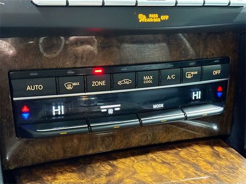 Used 2014 Mercedes-Benz E 350 4MATIC Sedan image 18