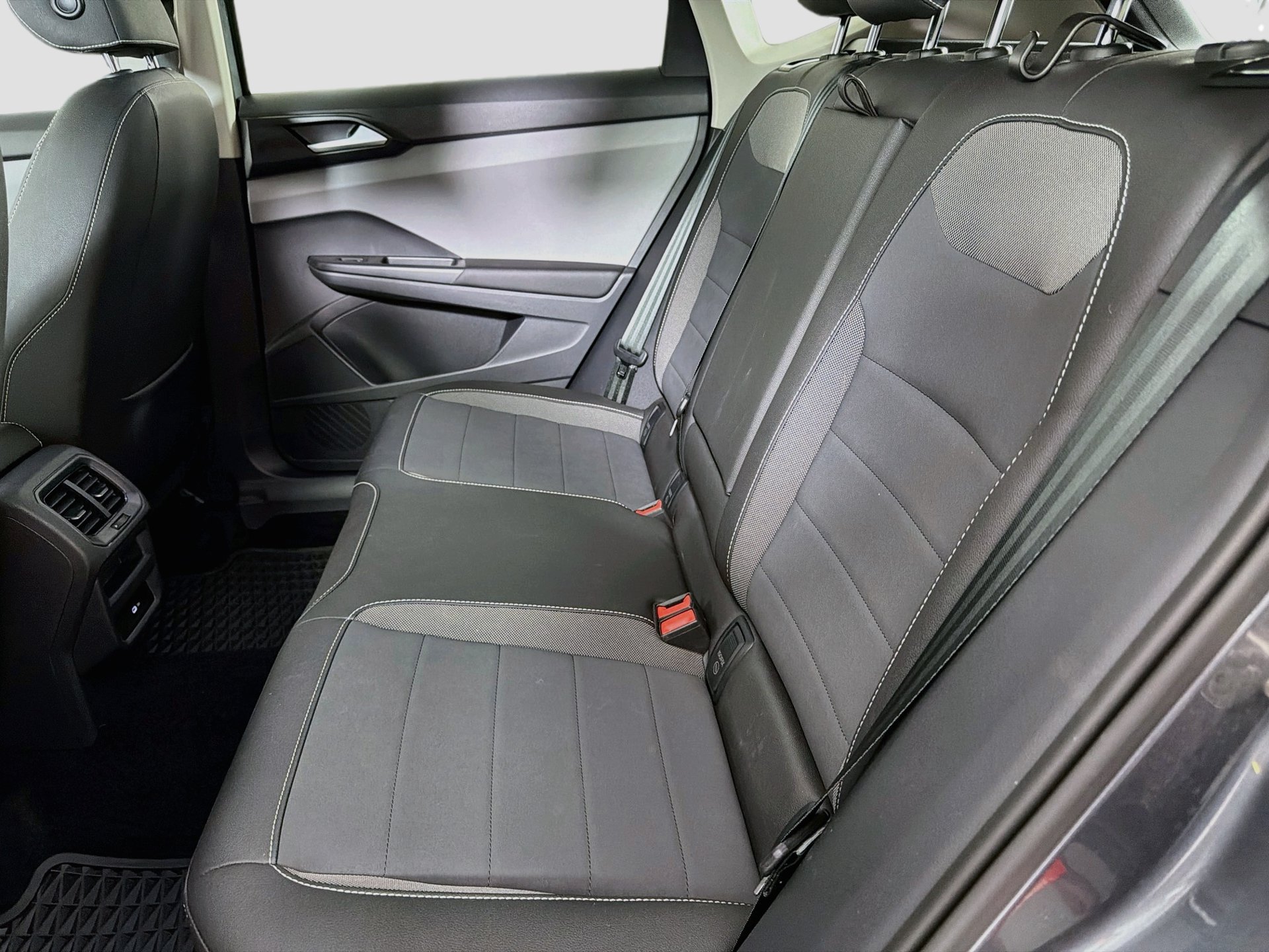 Certified 2023 Volkswagen Taos SE w/ Panoramic Sunroof Package FWD image 21