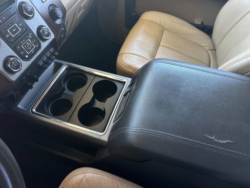 Used 2013 Ford F250 Lariat w/ Lariat Ultimate Pkg image 24