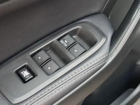 Used 2023 Ford Ranger Lariat w/ Tremor Off-Road Package image 19