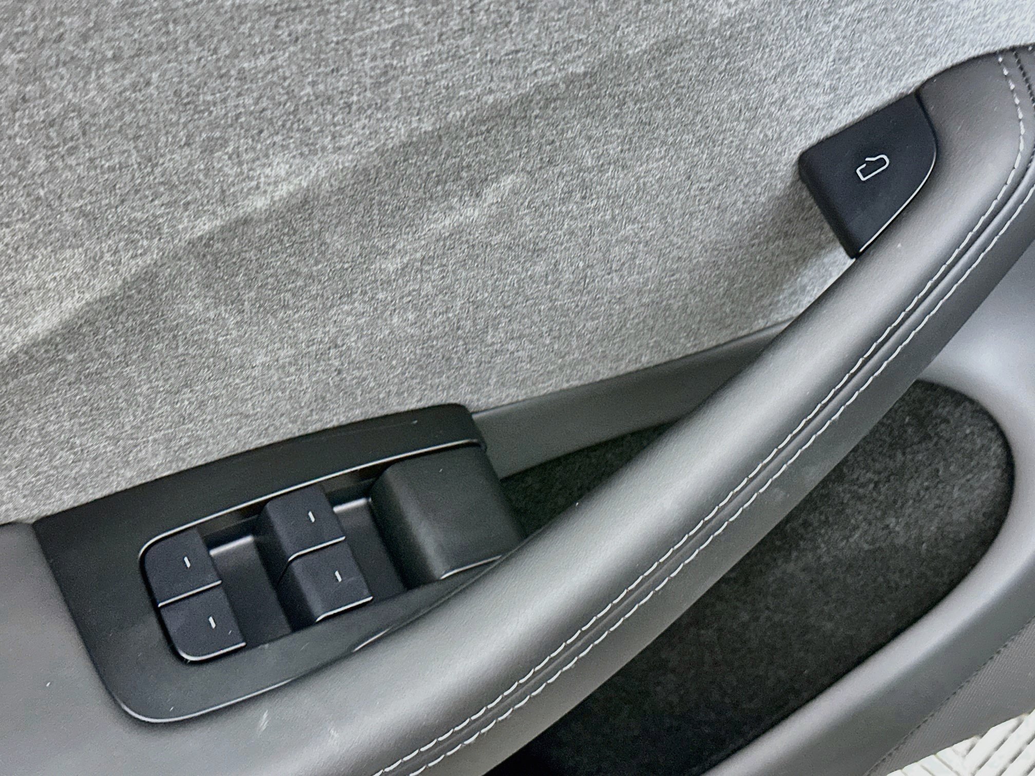 Used 2025 Tesla Model 3 Long Range RWD image 15