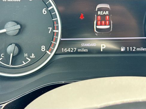 Used 2024 Nissan Pathfinder SL w/ SL Premium Package FWD image 12