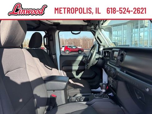 Used 2020 Jeep Wrangler Unlimited Sport image 9