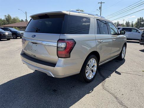 Used 2018 Ford Expedition Platinum AWD/4WD image 6