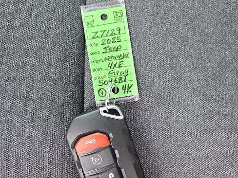 Used 2025 Jeep Wrangler Unlimited Sport S 4xe w/ Convenience Group AWD/4WD image 27