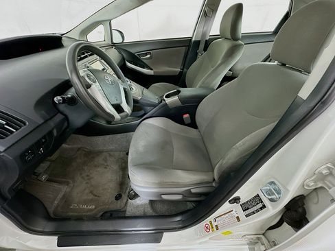 Used 2014 Toyota Prius Three w/ Solar Roof Package image 13