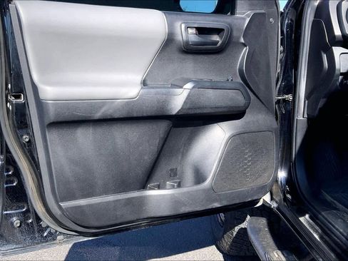 Used 2023 Toyota Tacoma SR image 22