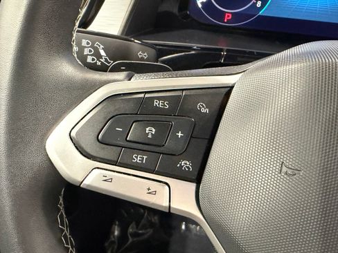 Used 2024 Volkswagen Atlas Cross Sport SE FWD image 35