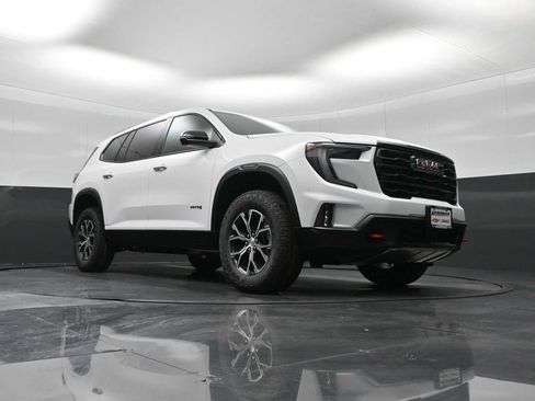 New 2026 GMC Acadia AT4 w/ Luxury Package image 18