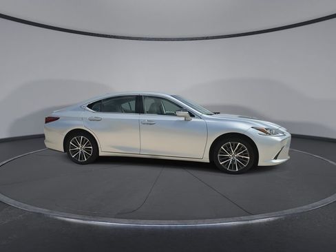 Used 2025 Lexus ES 350 w/ Premium Package FWD image 2
