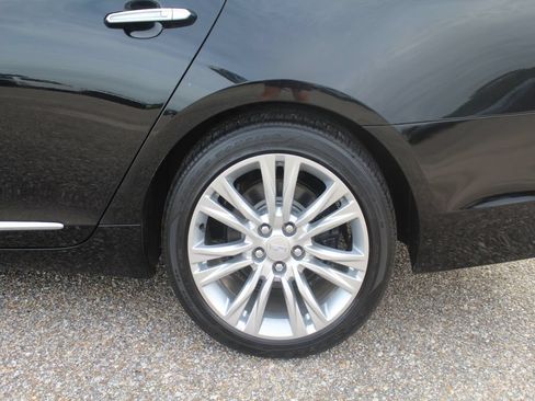 Used 2019 Cadillac XTS Luxury FWD image 19