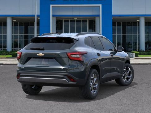 New 2026 Chevrolet Trax LT w/ Sunroof Package FWD image 4