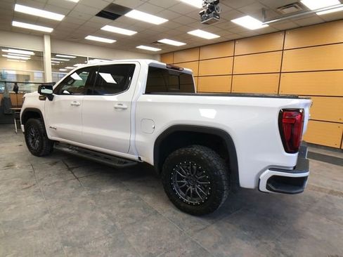 Used 2022 GMC Sierra 1500 AT4 w/ AT4 Preferred Package image 5