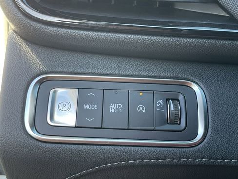 New 2025 Buick Enclave Preferred w/ Power Package image 18