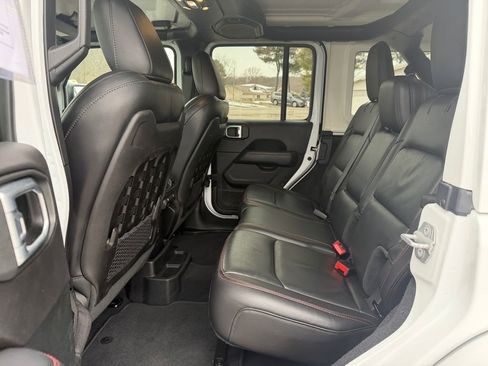 Used 2019 Jeep Wrangler Unlimited Rubicon w/ Dual Top Group image 32