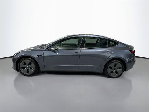 Used 2023 Tesla Model 3 Standard Range image 10