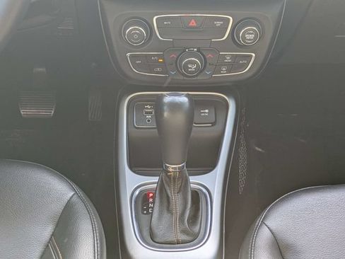 Used 2020 Jeep Compass Latitude w/ Popular Equipment Group FWD image 15