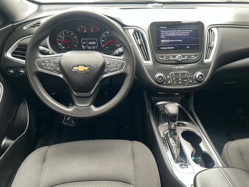Used 2024 Chevrolet Malibu LT FWD image 17