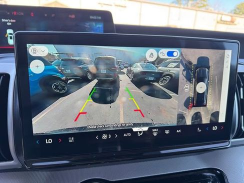 Used 2025 Ford Expedition Max Active image 21