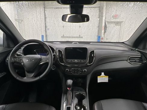 Used 2022 Chevrolet Equinox RS w/ RS Leather Package image 10