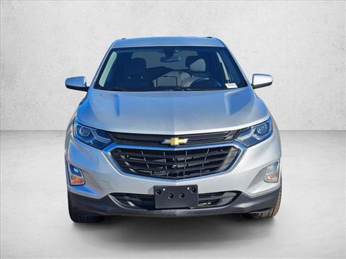 Used 2018 Chevrolet Equinox LT image 2