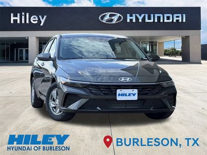 New 2025 Hyundai Elantra SE