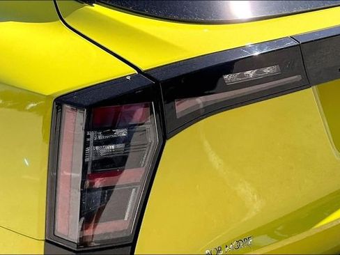 Certified 2025 Nissan Kicks SR w/ Interior Electronics Package FWD image 28