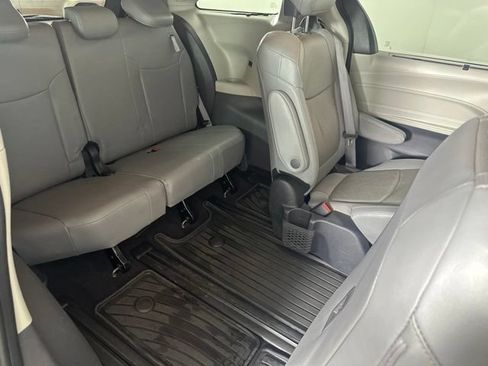 Used 2023 Toyota Sienna Limited AWD/4WD image 24