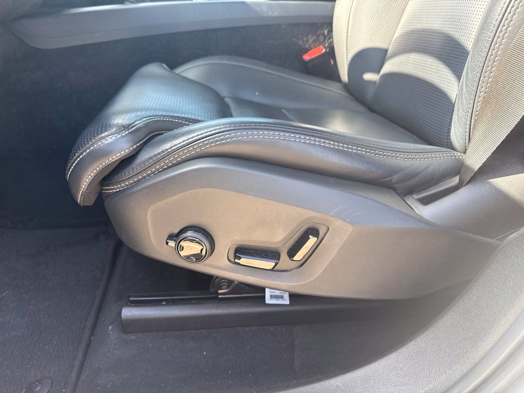 Used 2019 Volvo XC60 T5 Inscription w/ Protection Package Premier FWD image 10