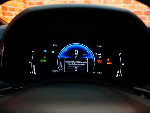 Used 2025 Toyota Camry SE w/ Convenience Package FWD image 16
