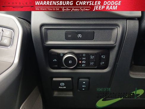 Used 2025 Ford F150 Lariat w/ Equipment Group 502A High AWD/4WD image 29