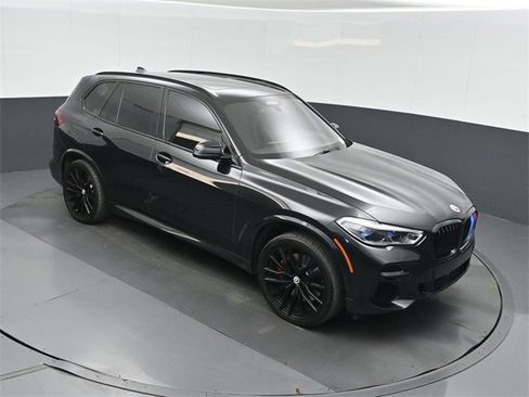 Used 2023 BMW X5 M50i w/ Executive Package image 30