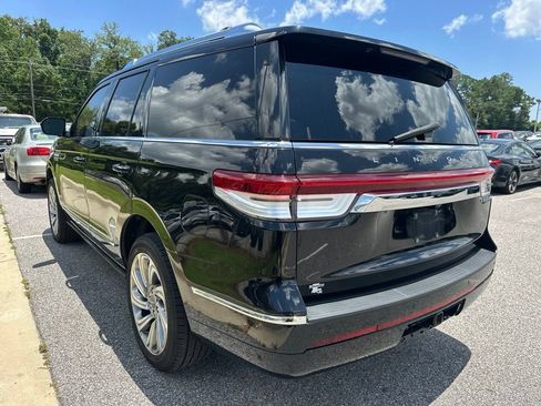 Used 2022 Lincoln Navigator 2WD image 4