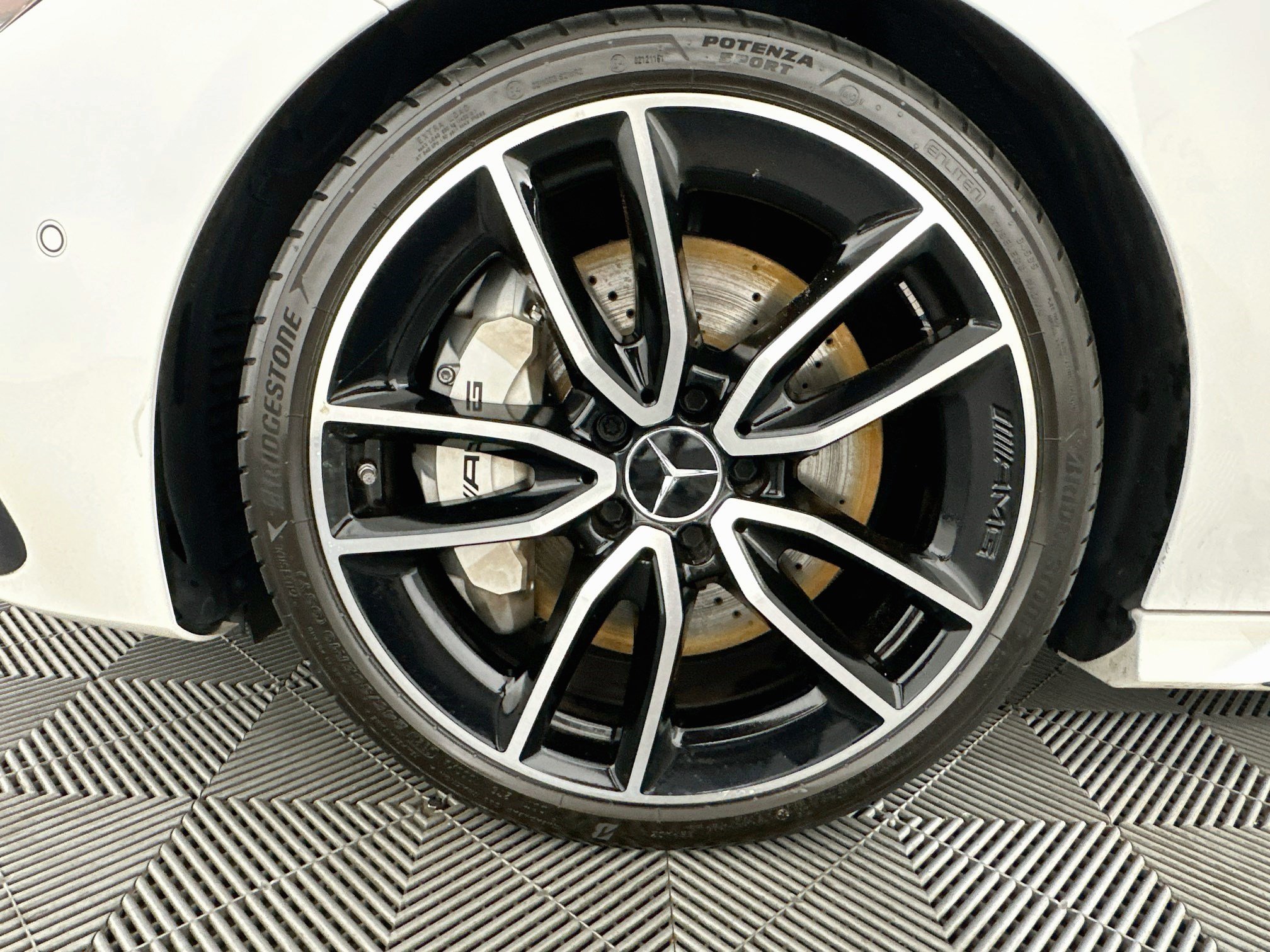 Used 2024 Mercedes-Benz CLA 35 AMG 4MATIC image 35